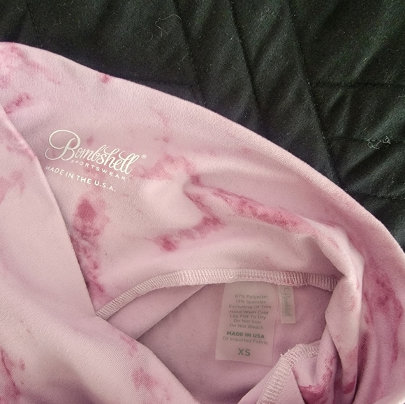 Bombshell toggle shorts - Picture 3 of 3